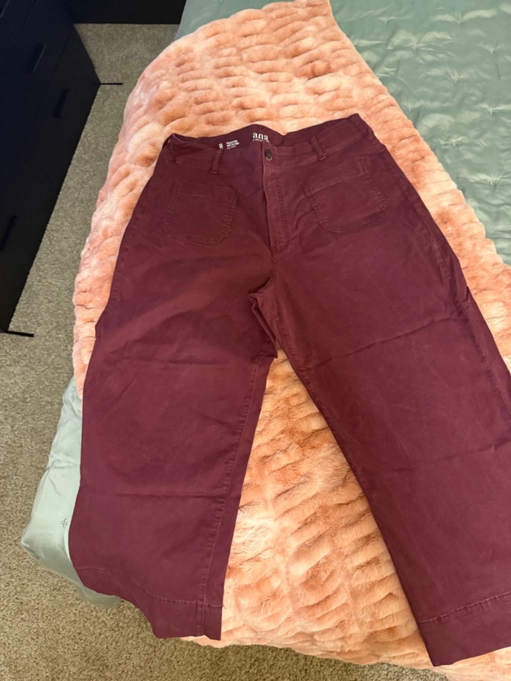 a.n.a Wide-Leg Crop Pants in Burgundy